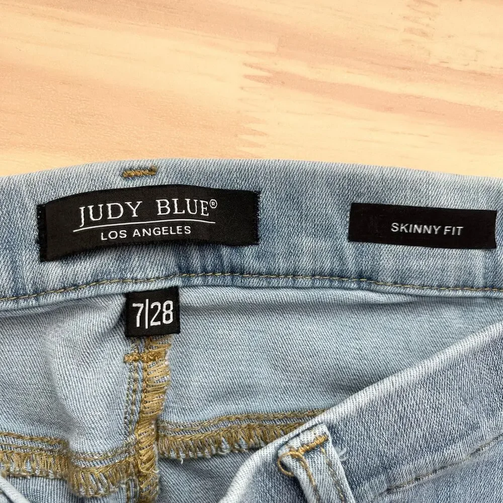 Judy Blue Pull-On Skinny Fit Jeans in Light Blue Wash, Size 7/28 - Picture 4 of 10